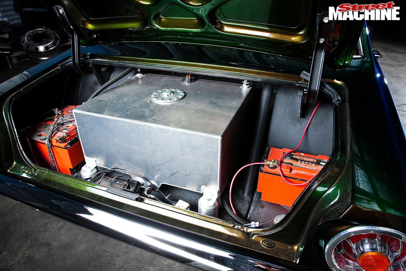 Ford -Falcon -XR-atrisk -boot