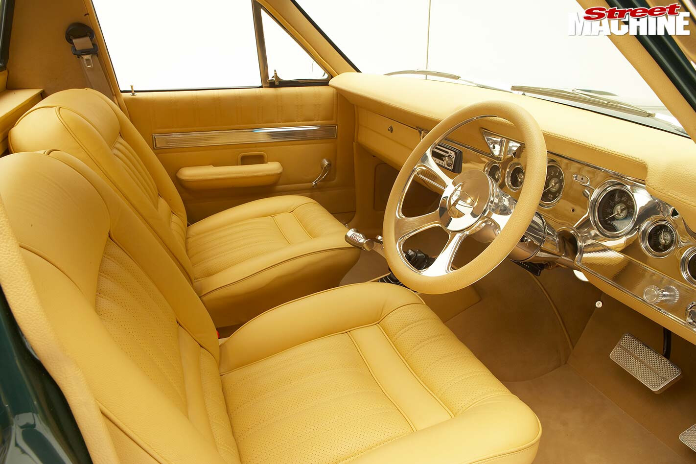Ford Falcon XT ute interior
