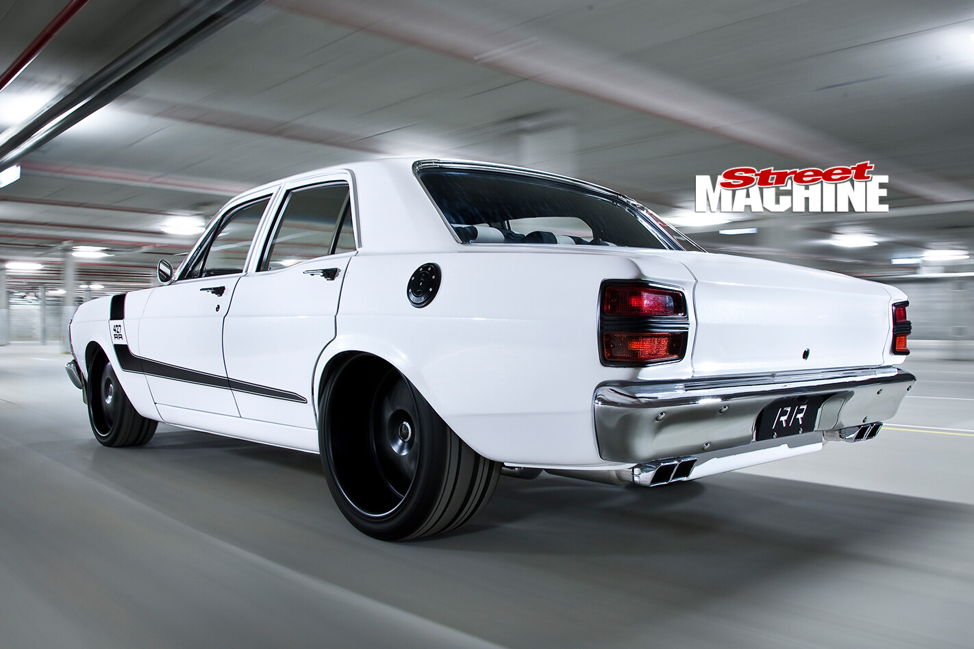 Ford -Falcon -XY-Elite -rear -motion