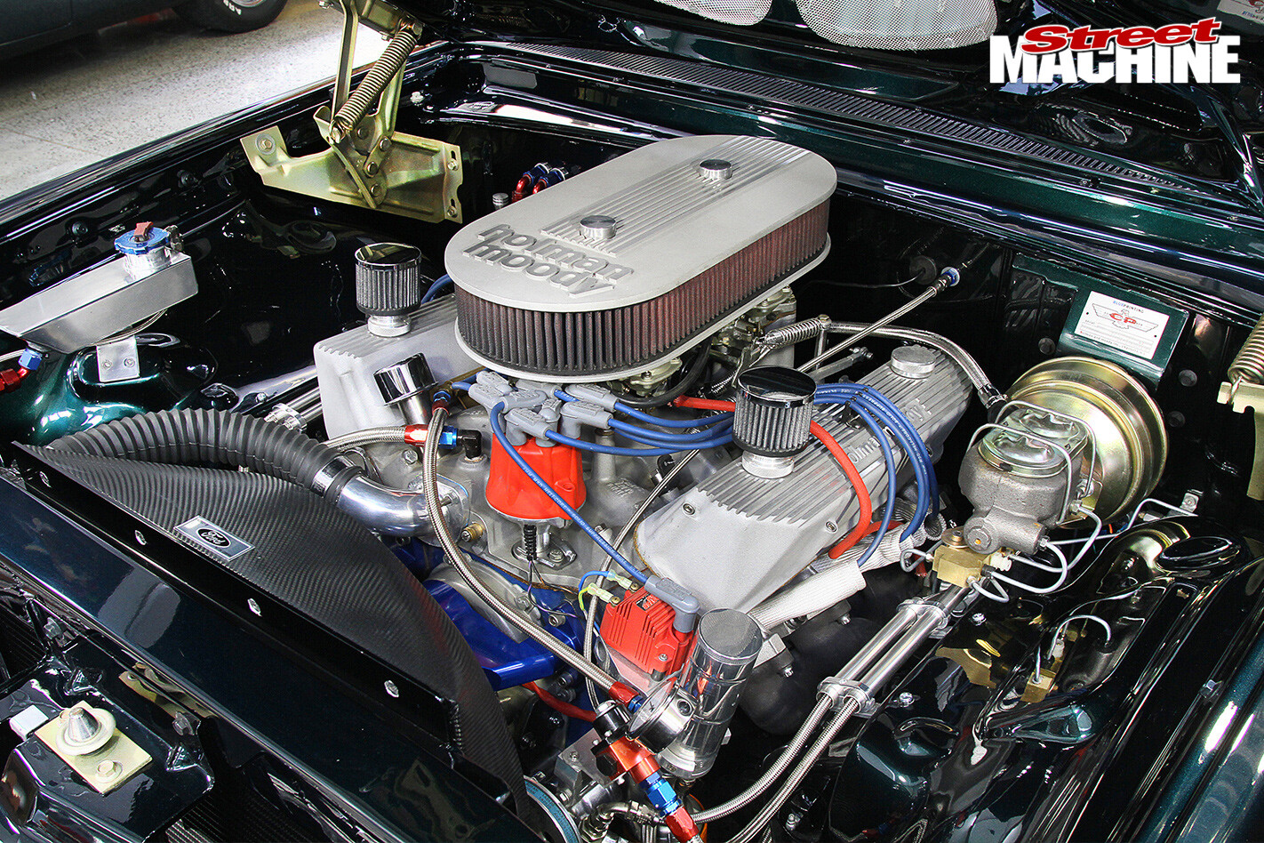Ford -Galaxie -engine -bay