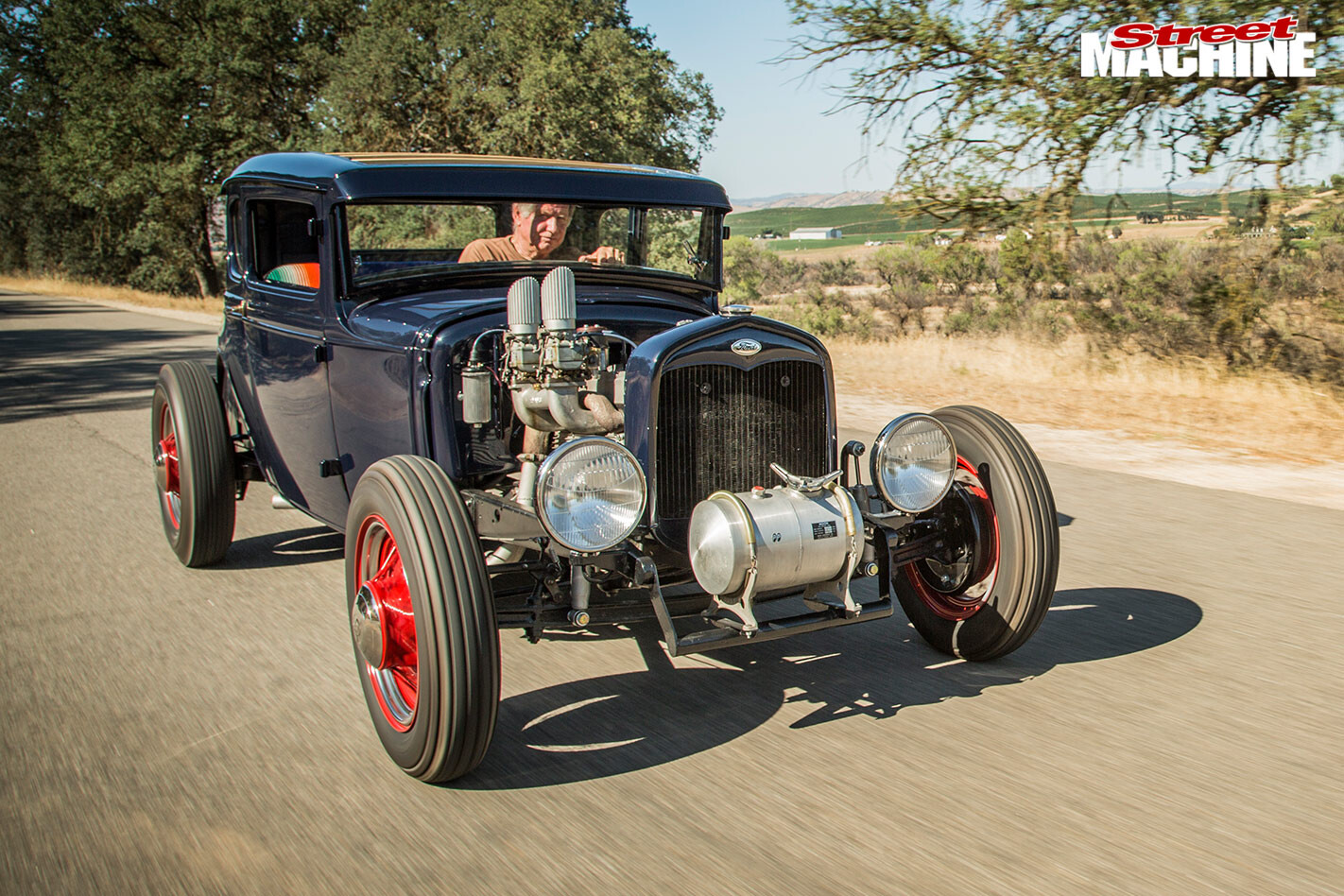 Ford Model A coupe onroad