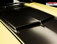 Ford -Mustang -1-bonnet