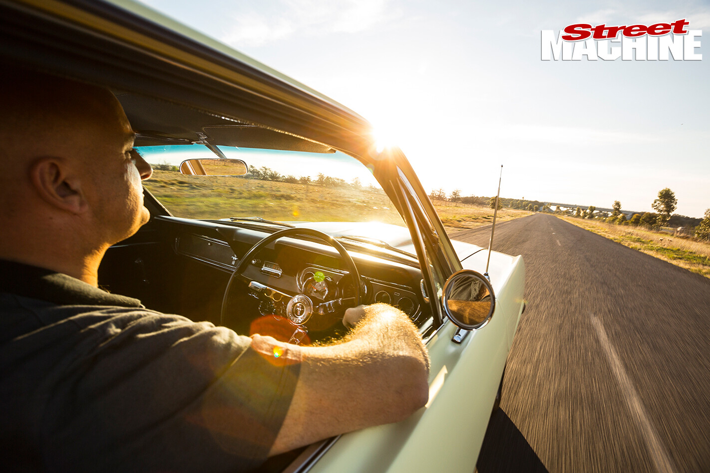 Ford -Mustang -1-driving