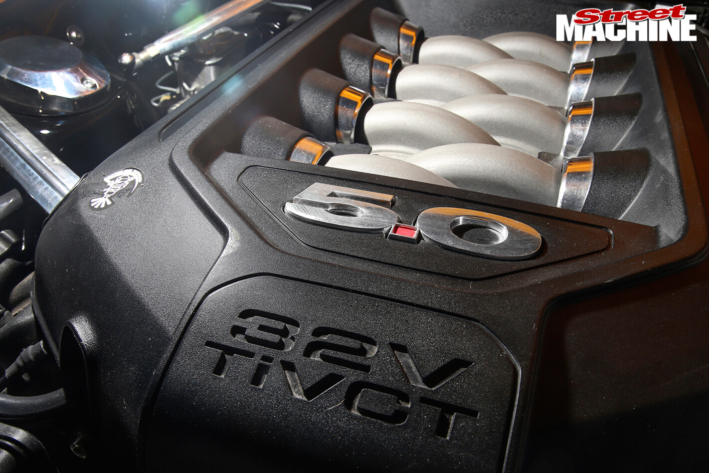 Ford -Mustang -BOSS-engine -detail