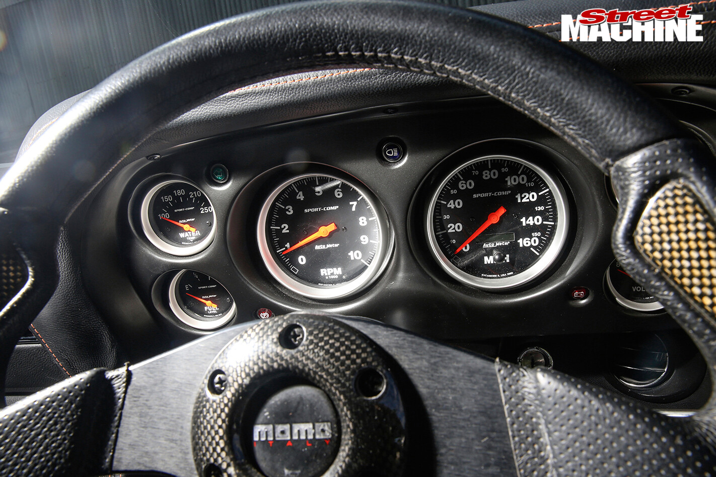 Ford -Mustang -BOSS-interior -dash