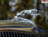 1934 Ford Standard Tourer bonnet emblem