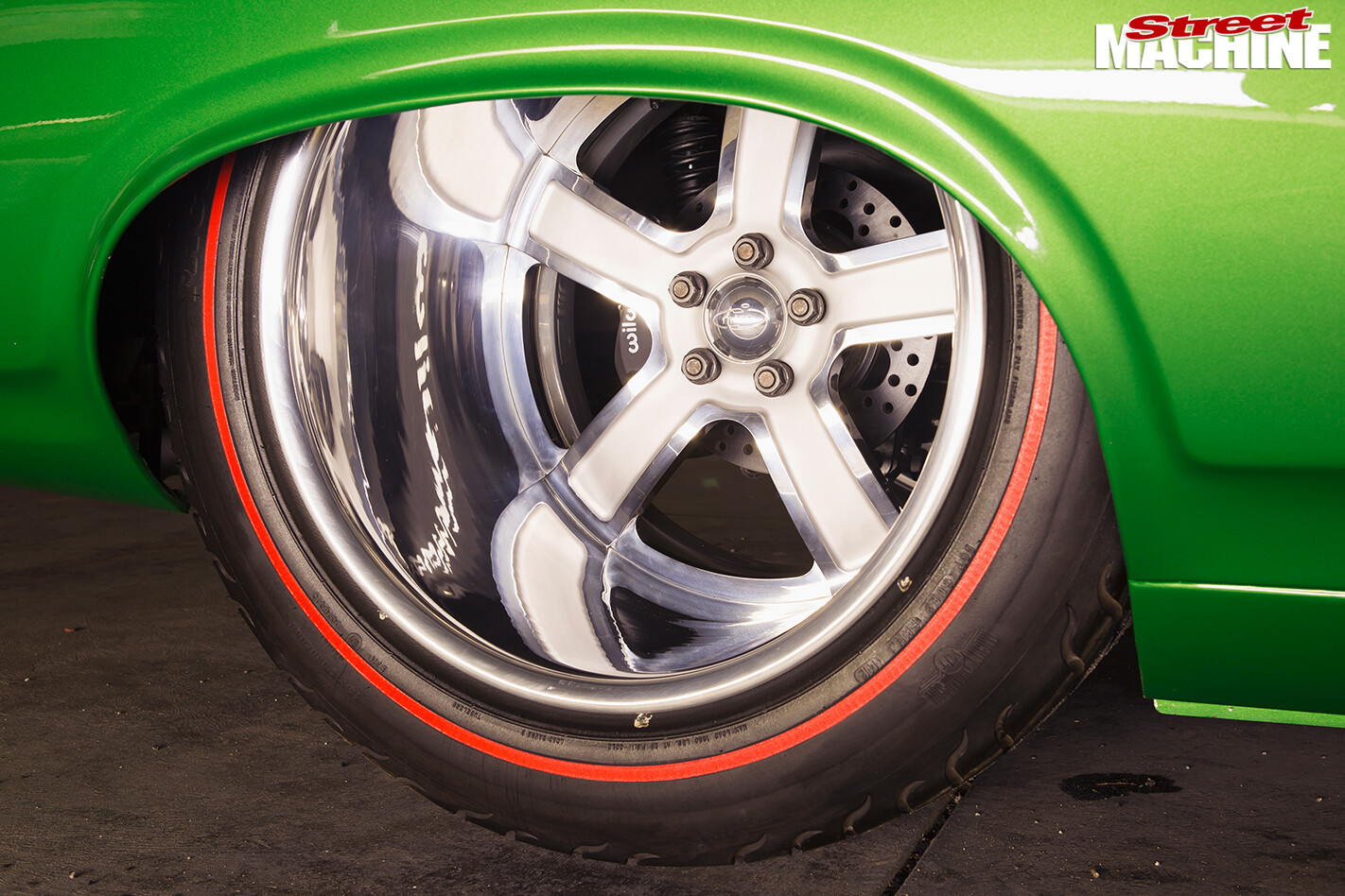 Ford -XA-Falcon -rear -wheel