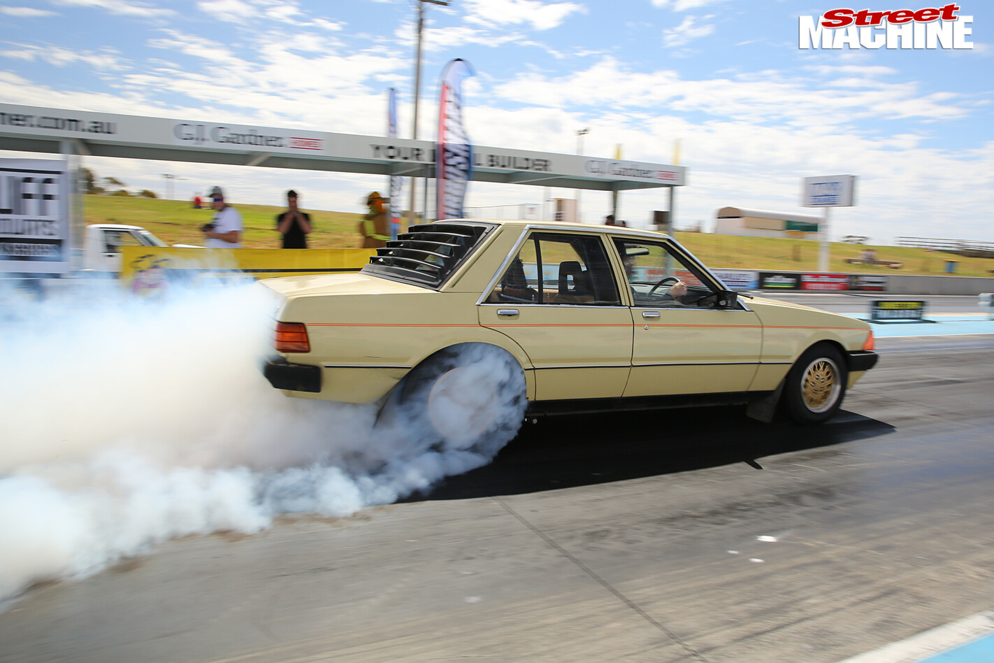 Ford -xd -falcon -drag -challenge -strip -5