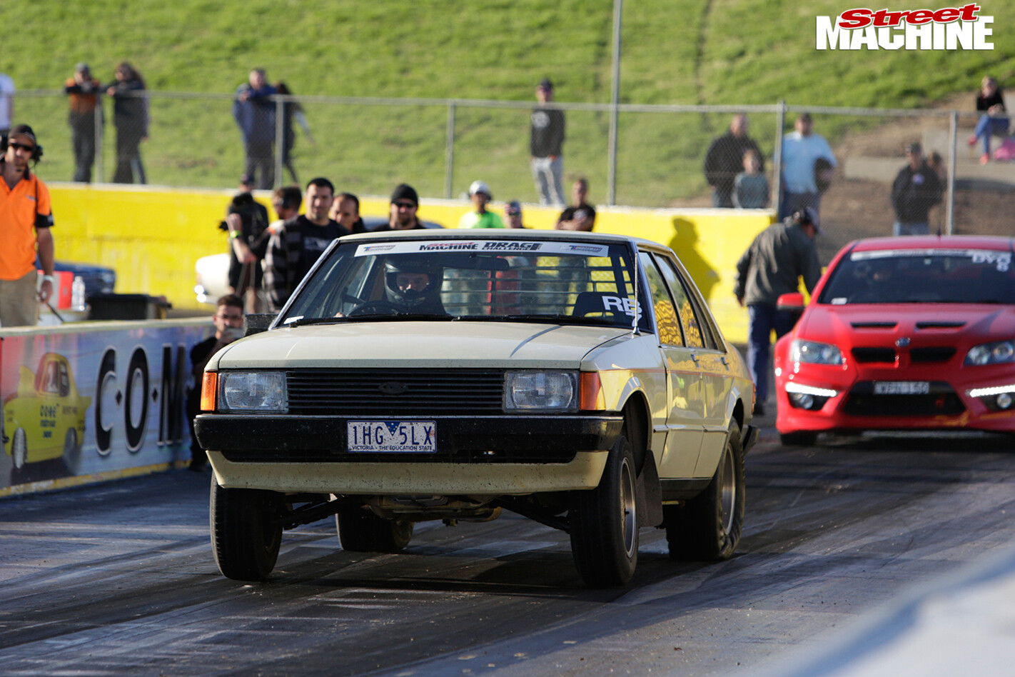 Ford -xd -falcon -drag -challenge -strip
