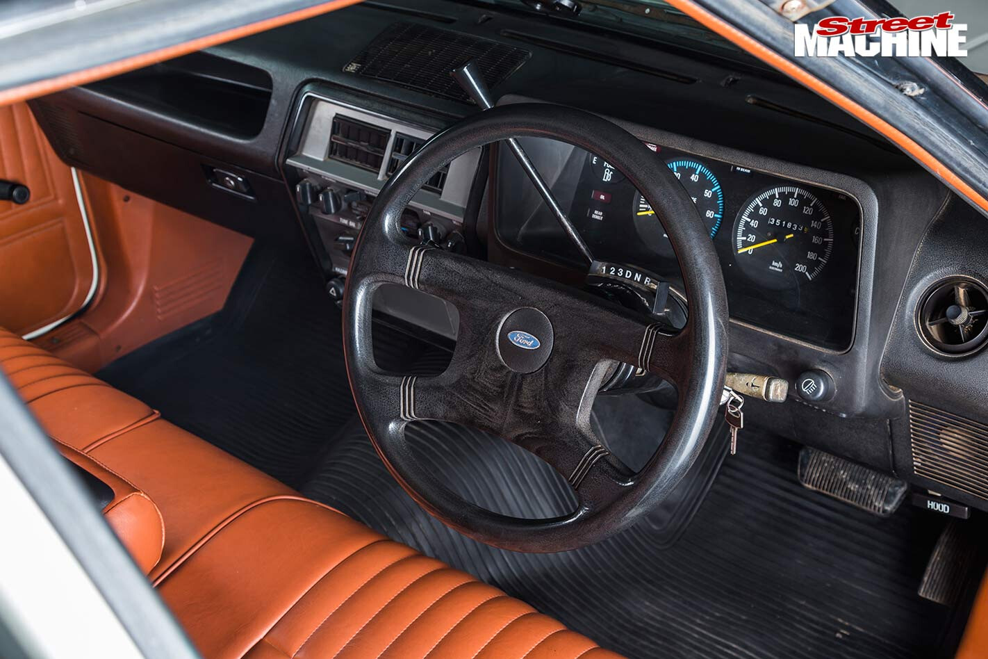 Ford Falcon XE ute dash
