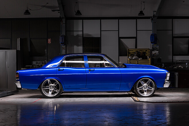 Ford Falcon XW side