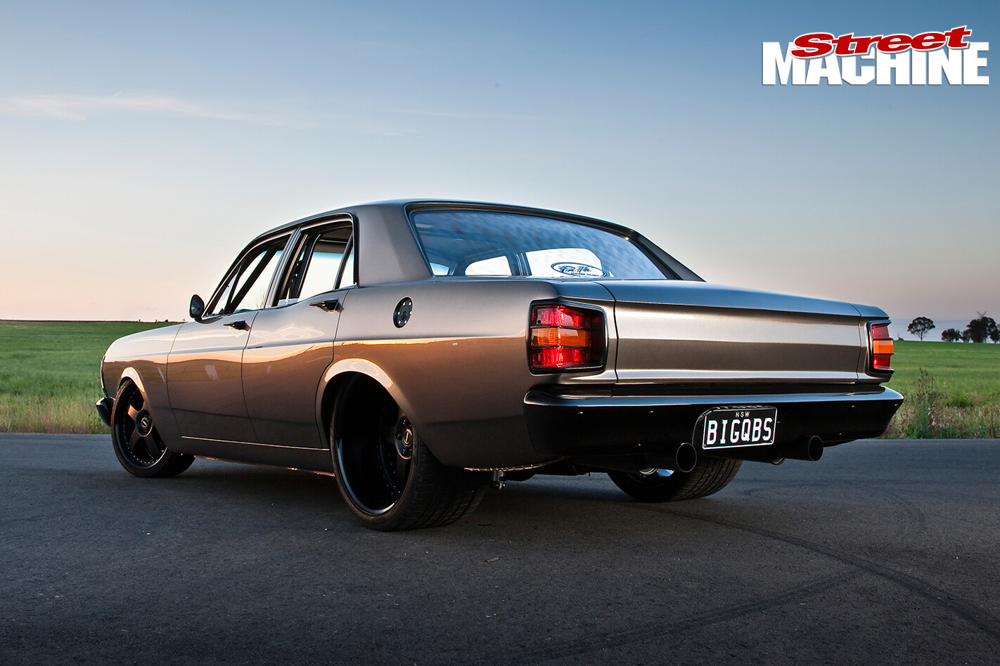 Ford -XY-Falcon -15-left -rear