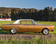 Ford Fairlane ZC side
