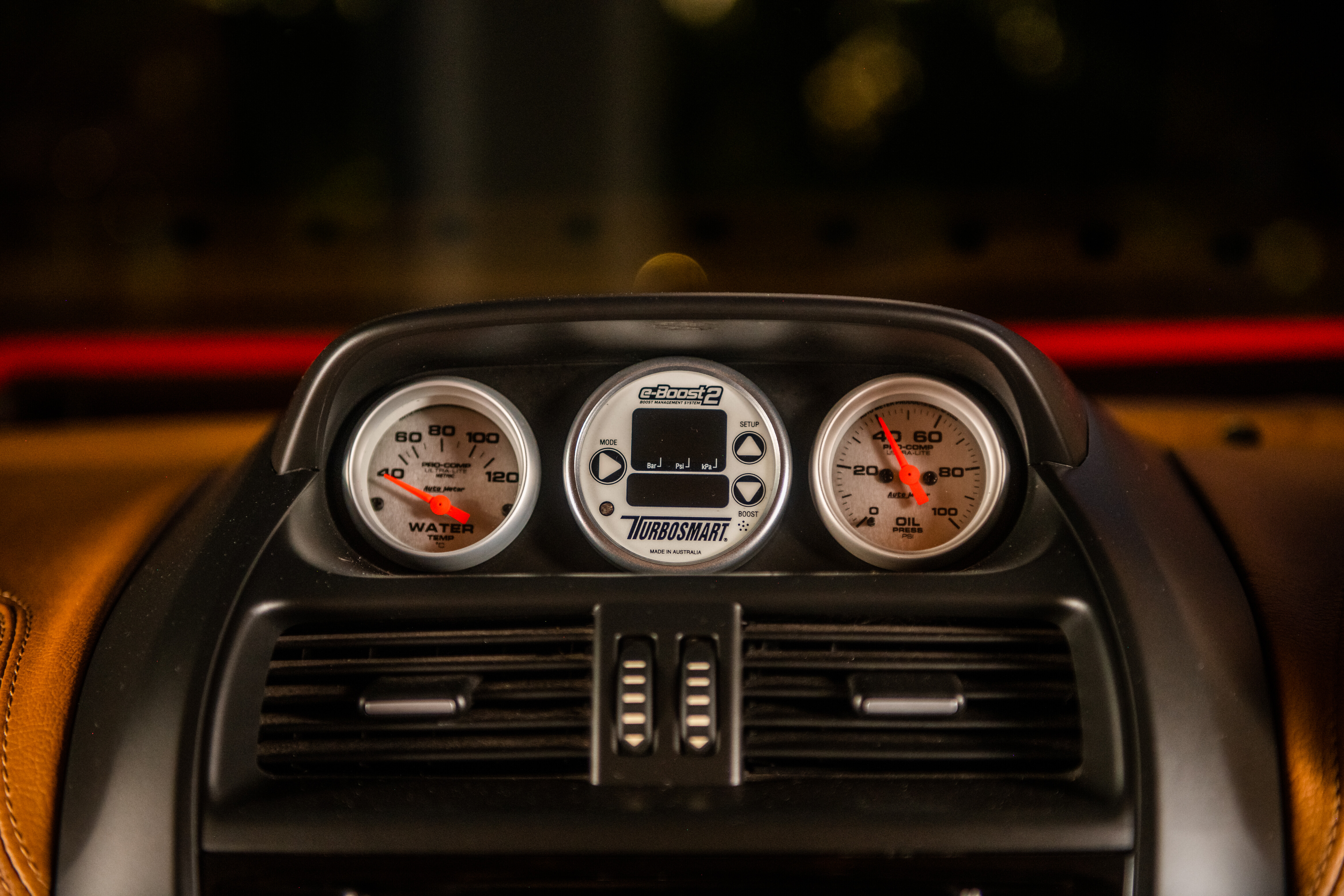 Street Machine Features Glenn John Tronc Ve Wagon Dash 2