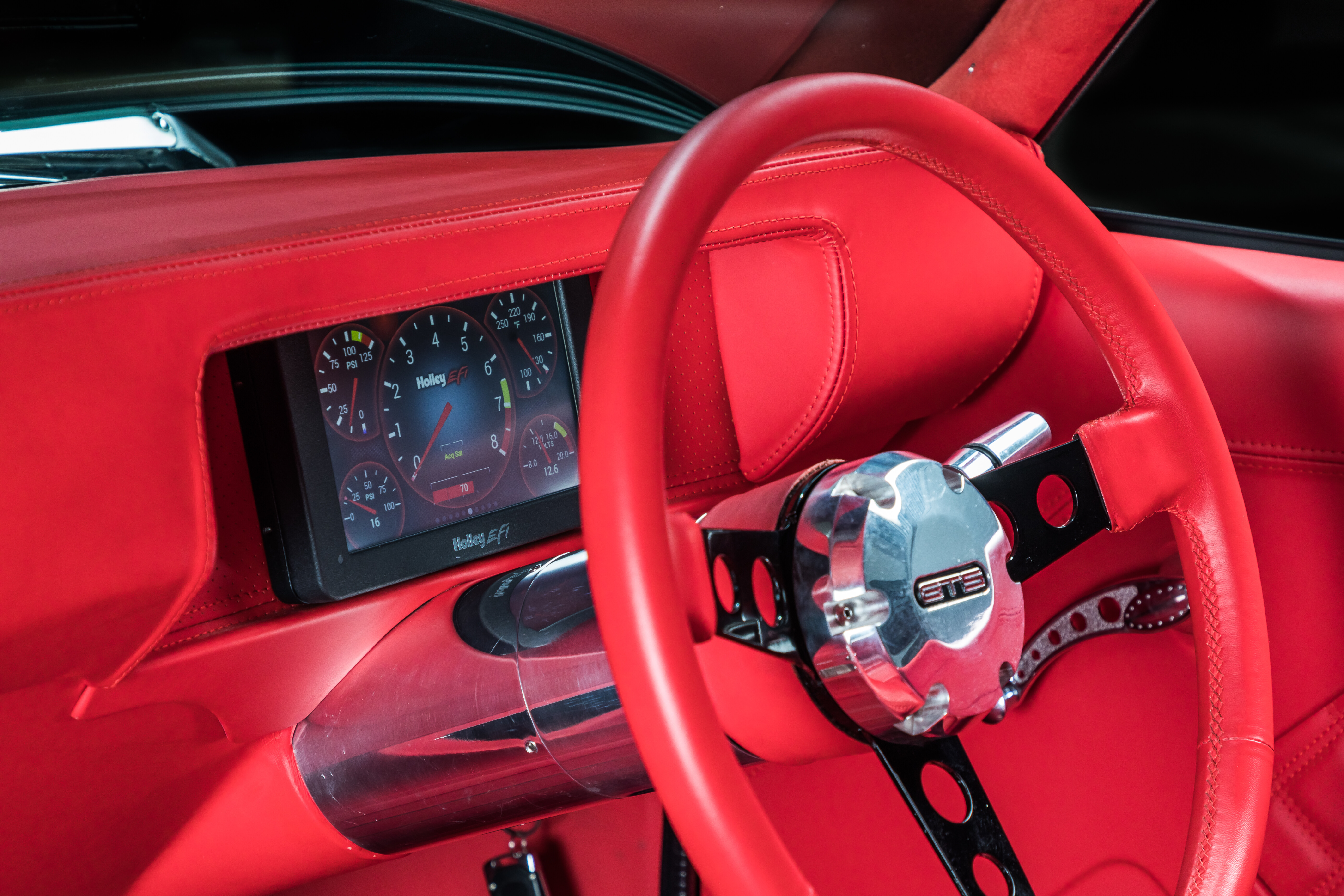1365123f/greg eslick hq monaro dash jpg