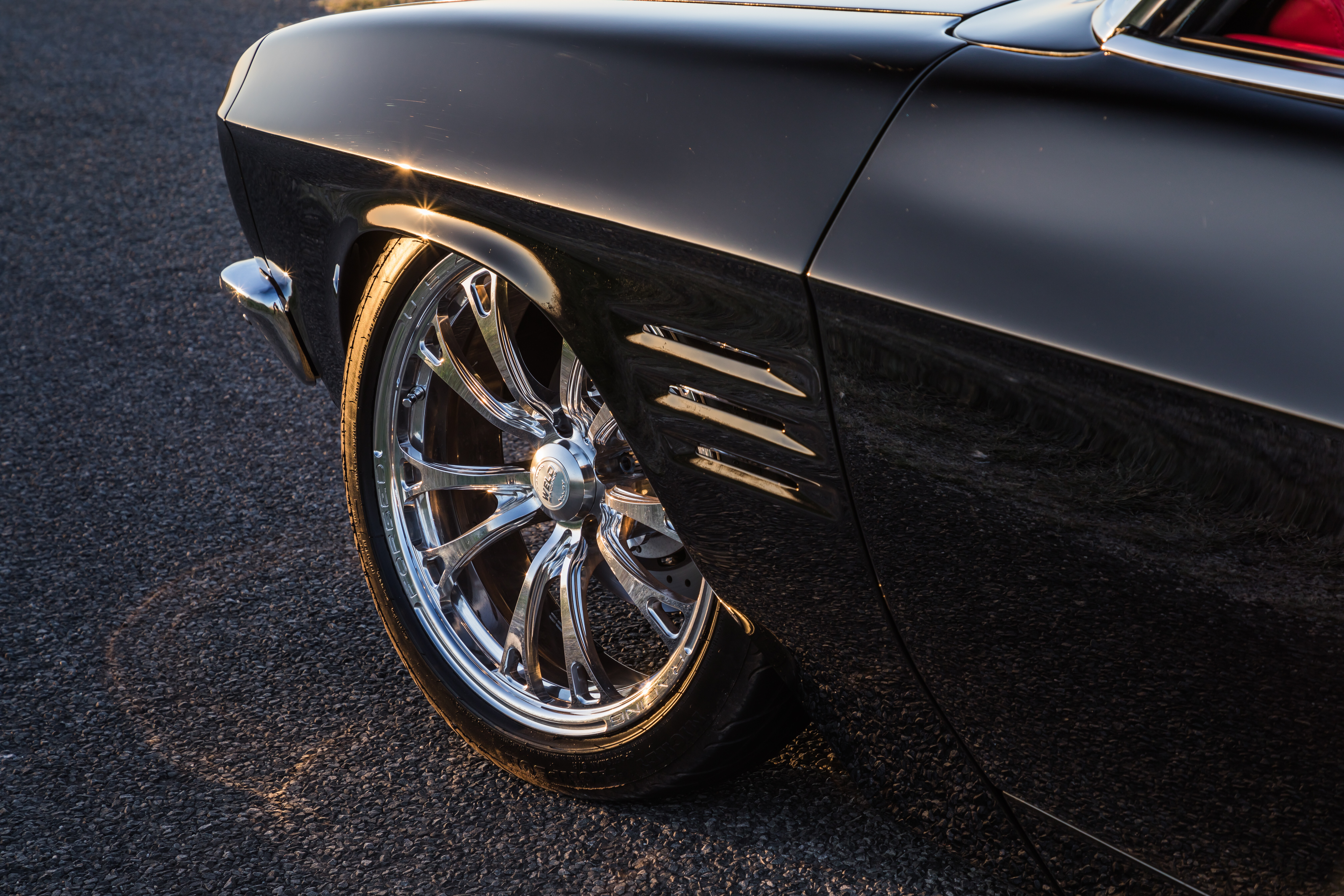 aeb61508/greg eslick hq monaro front wheel jpg