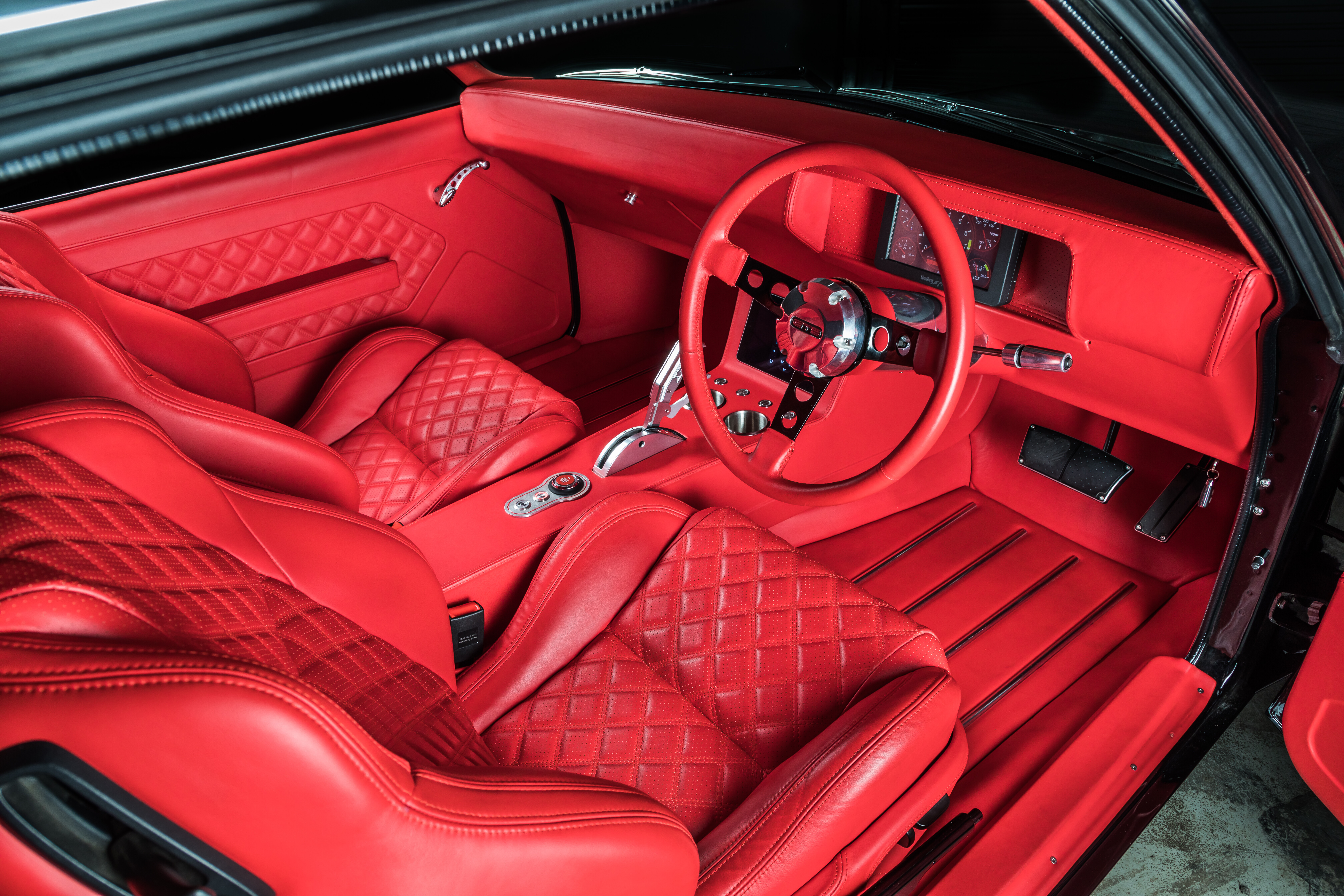 faf01661/greg eslick hq monaro interior front jpg
