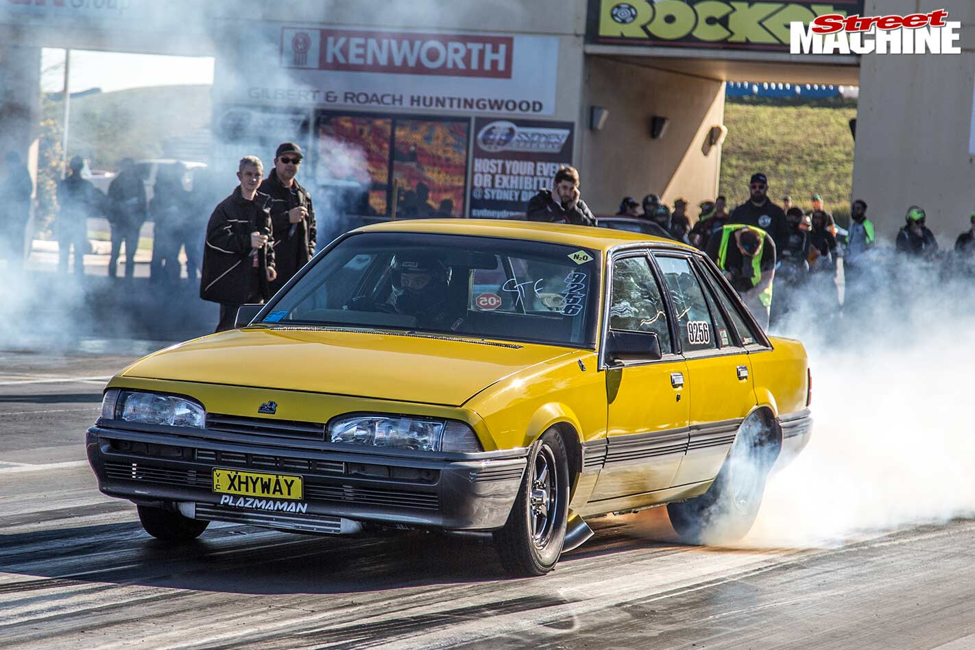 Matt Simms VL Commodore