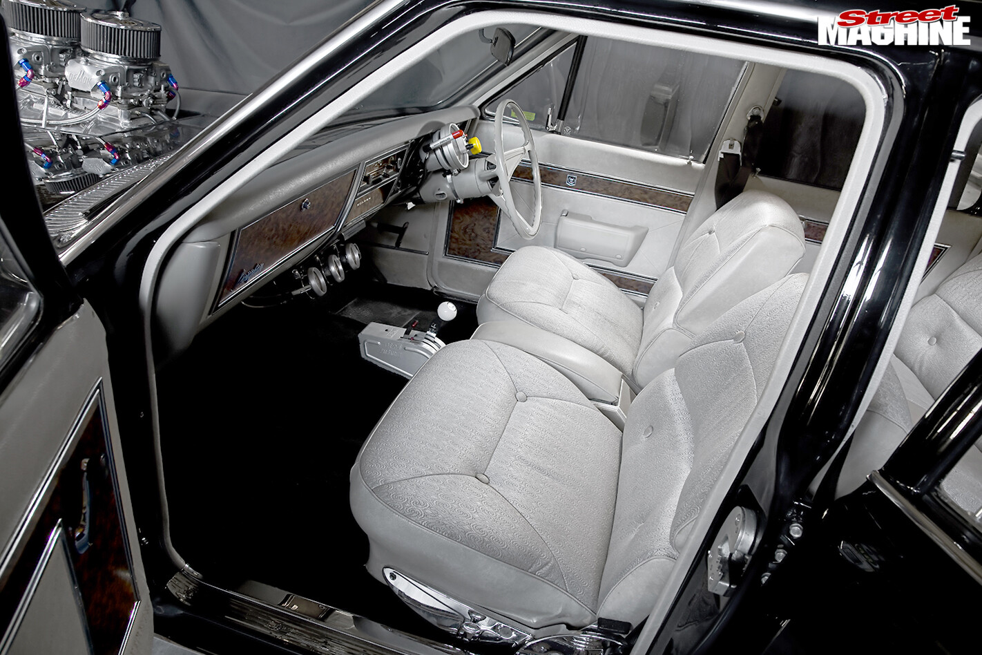 Holden -Brougham -interior
