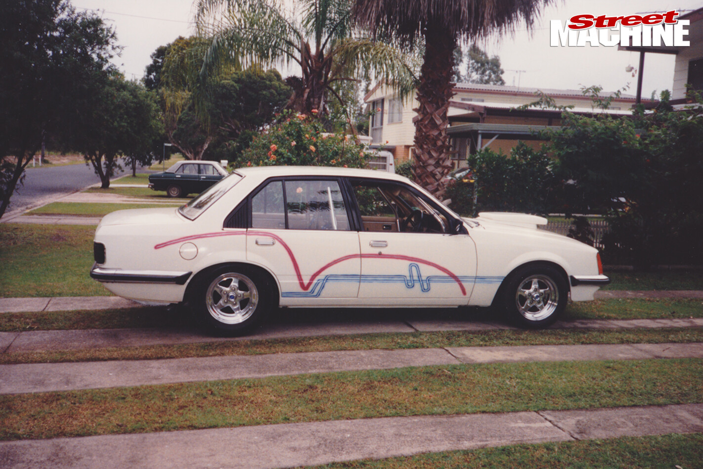 Holden -Commodore -side