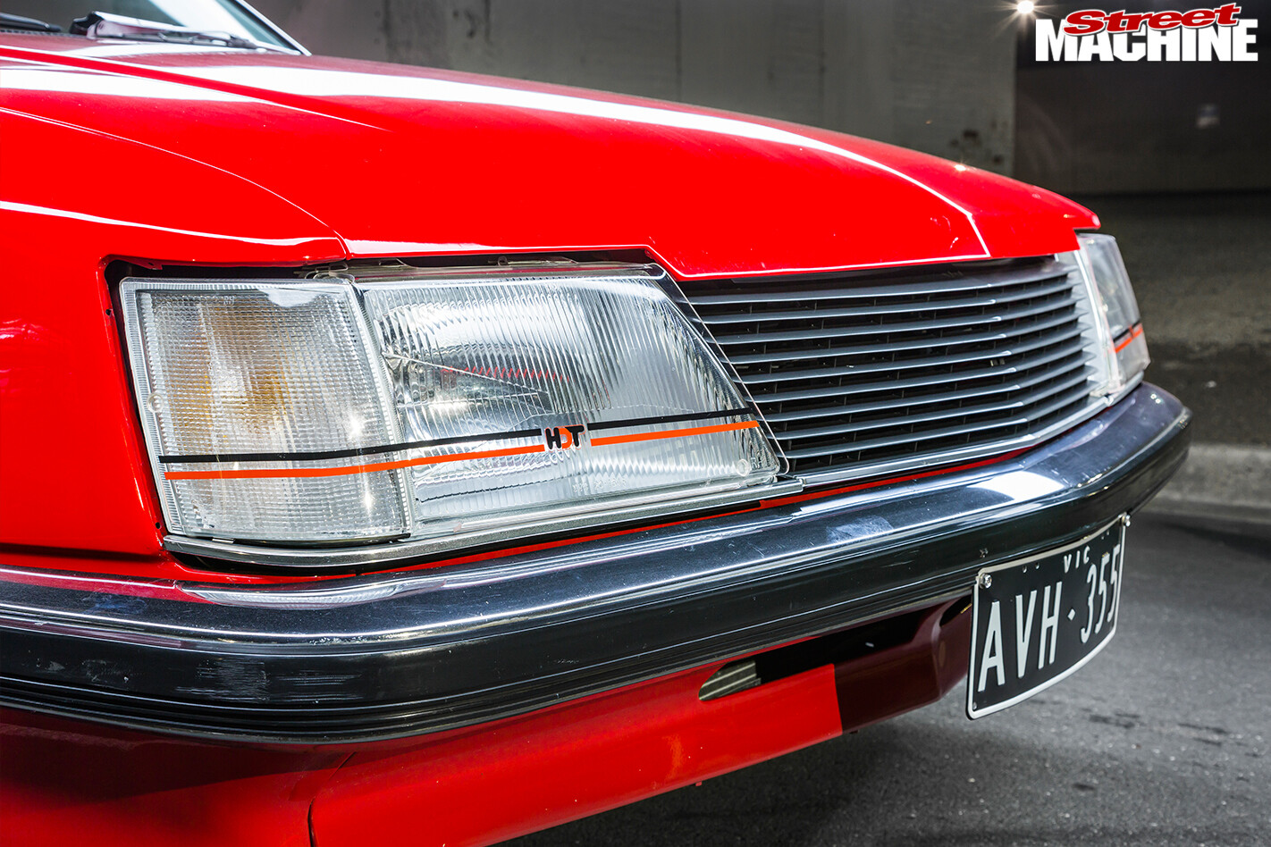 Holden -Commodore -VH-headlight