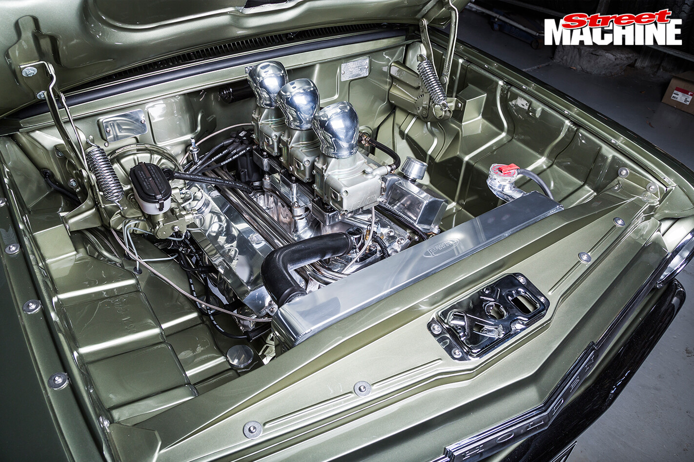 Holden -EH-Panel -Van -engine -bay