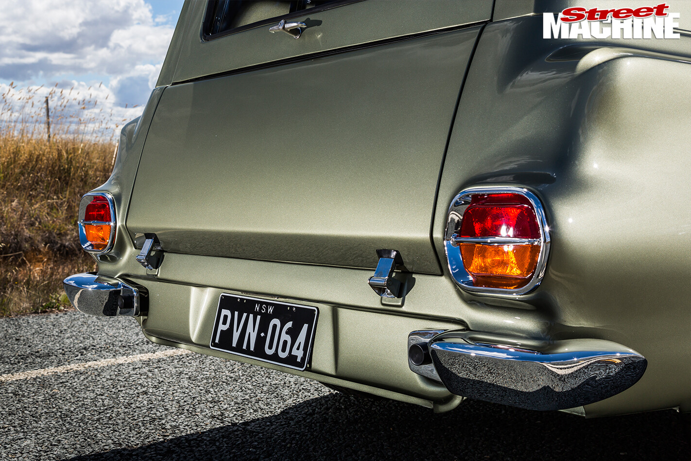 Holden -EH-Panel -Van -tailgate -detail