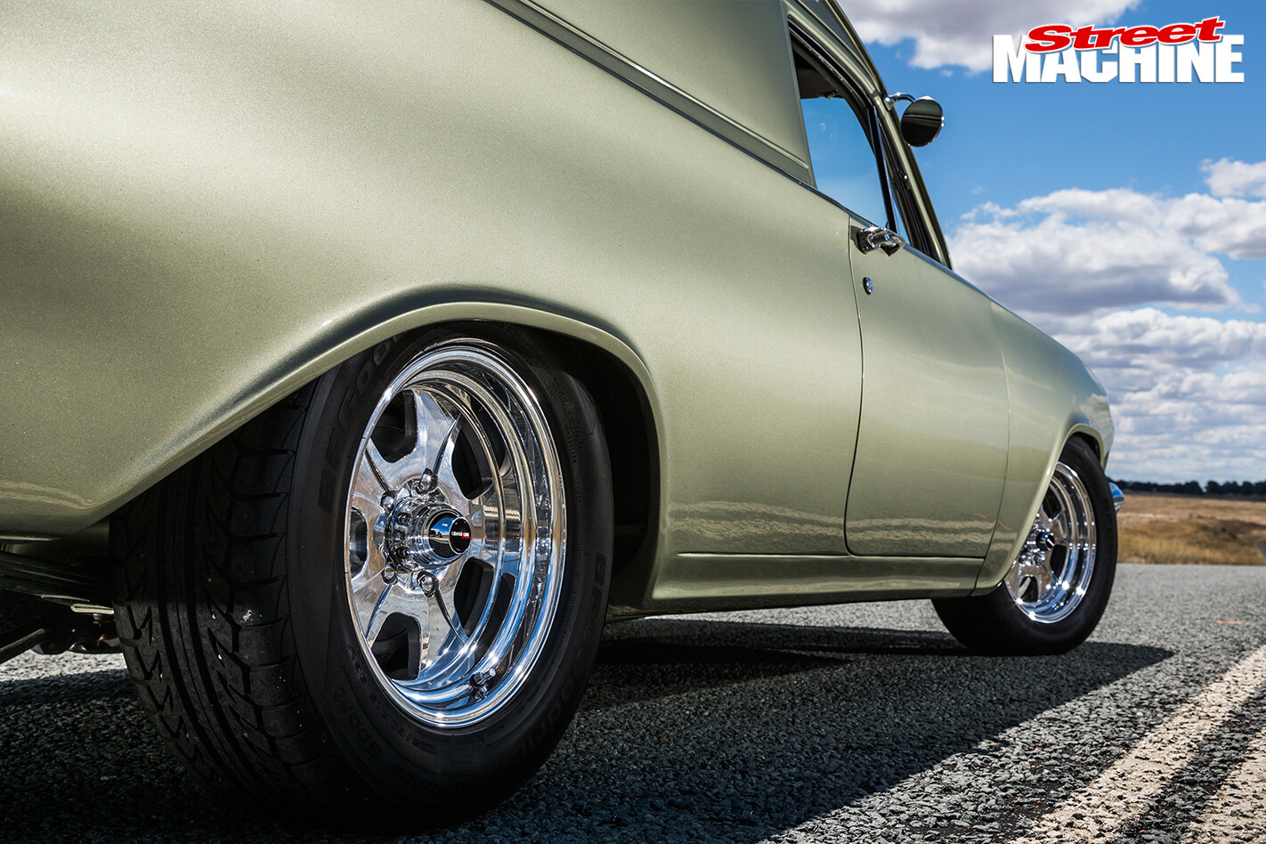 Holden -EH-Panel -Van -wheels
