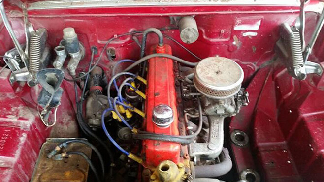 Holden EJ wagon engine bay