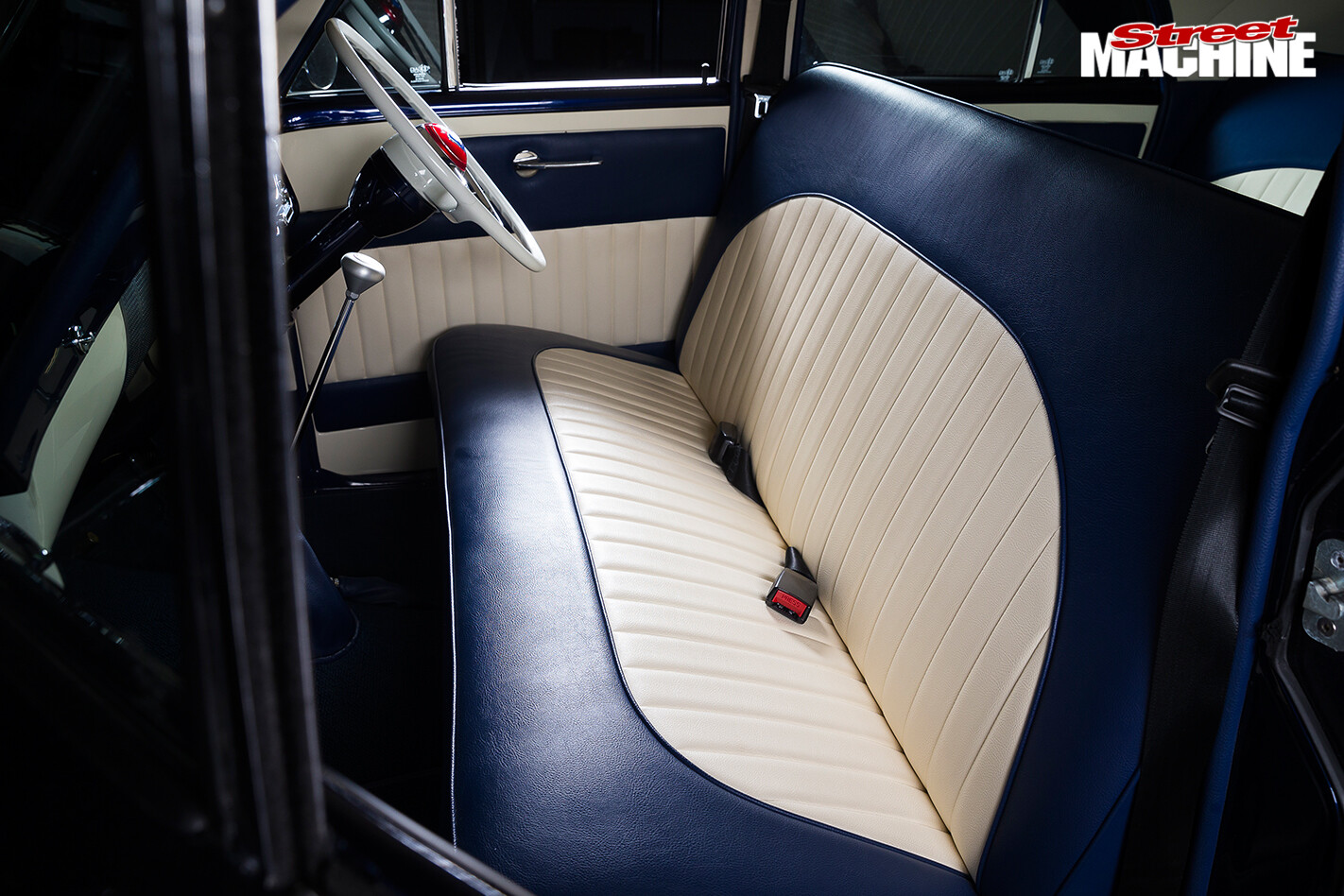 Holden -fx -sedan -seats