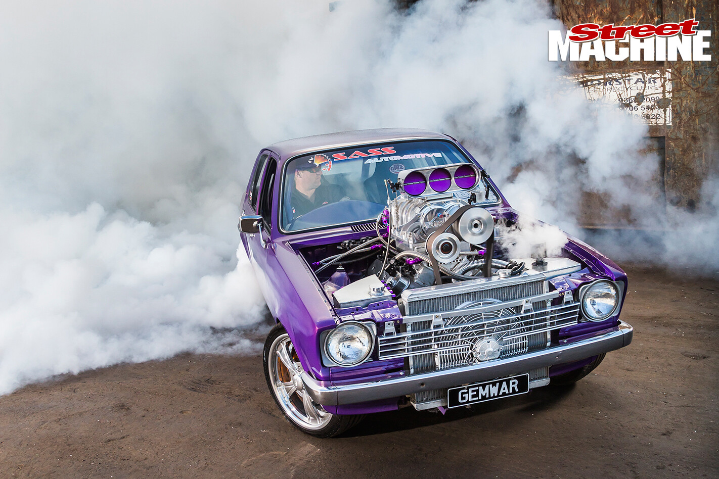 Holden -Gemini -LS1-15-burnout