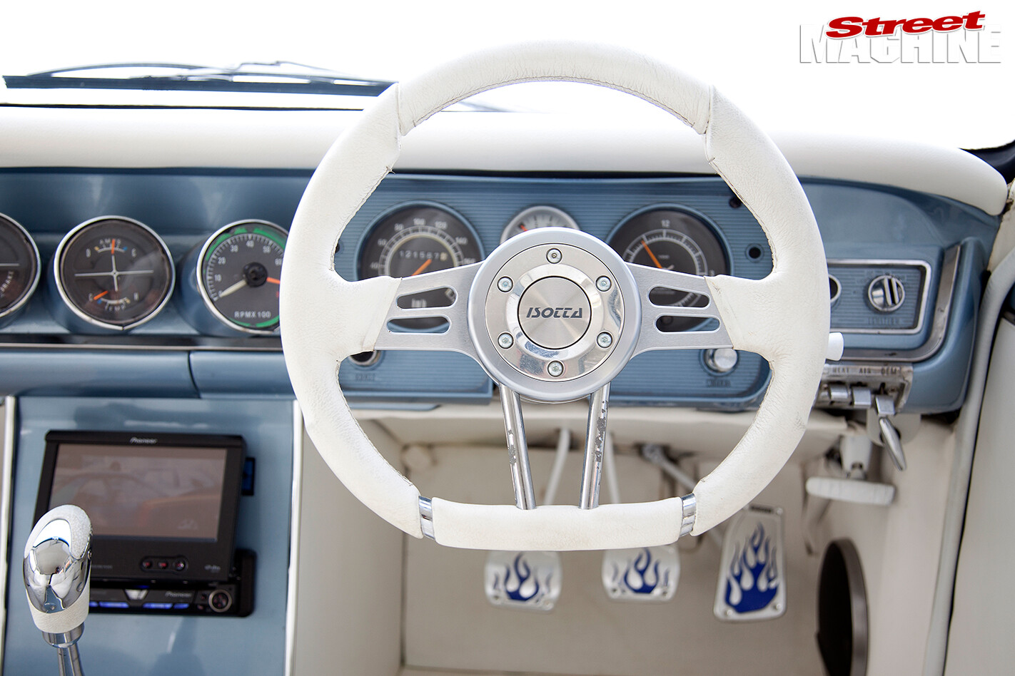 Holden -HD-dash