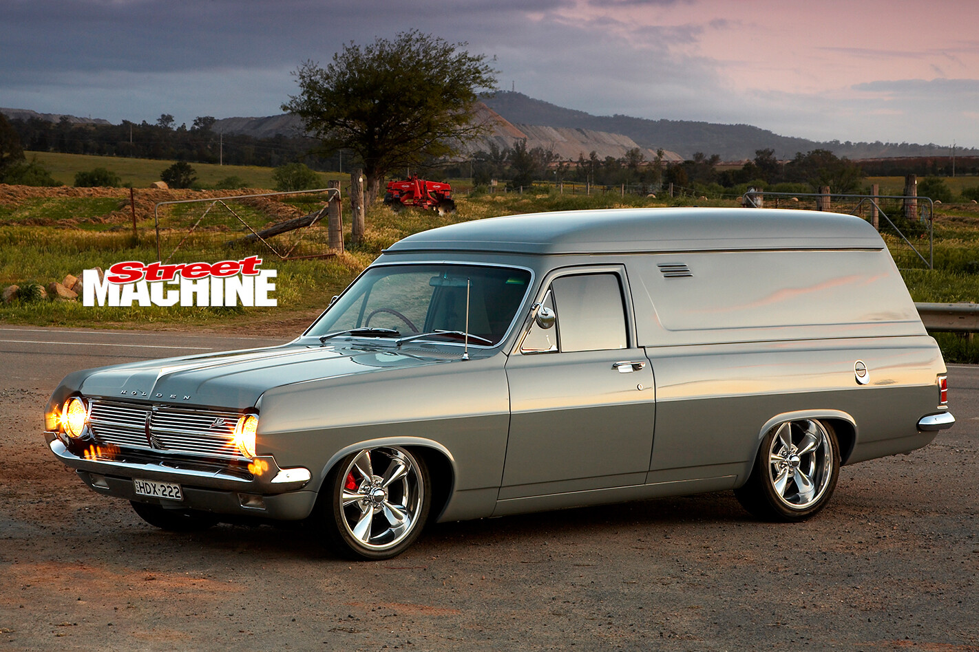 Holden -HD-van -front -side -dusk