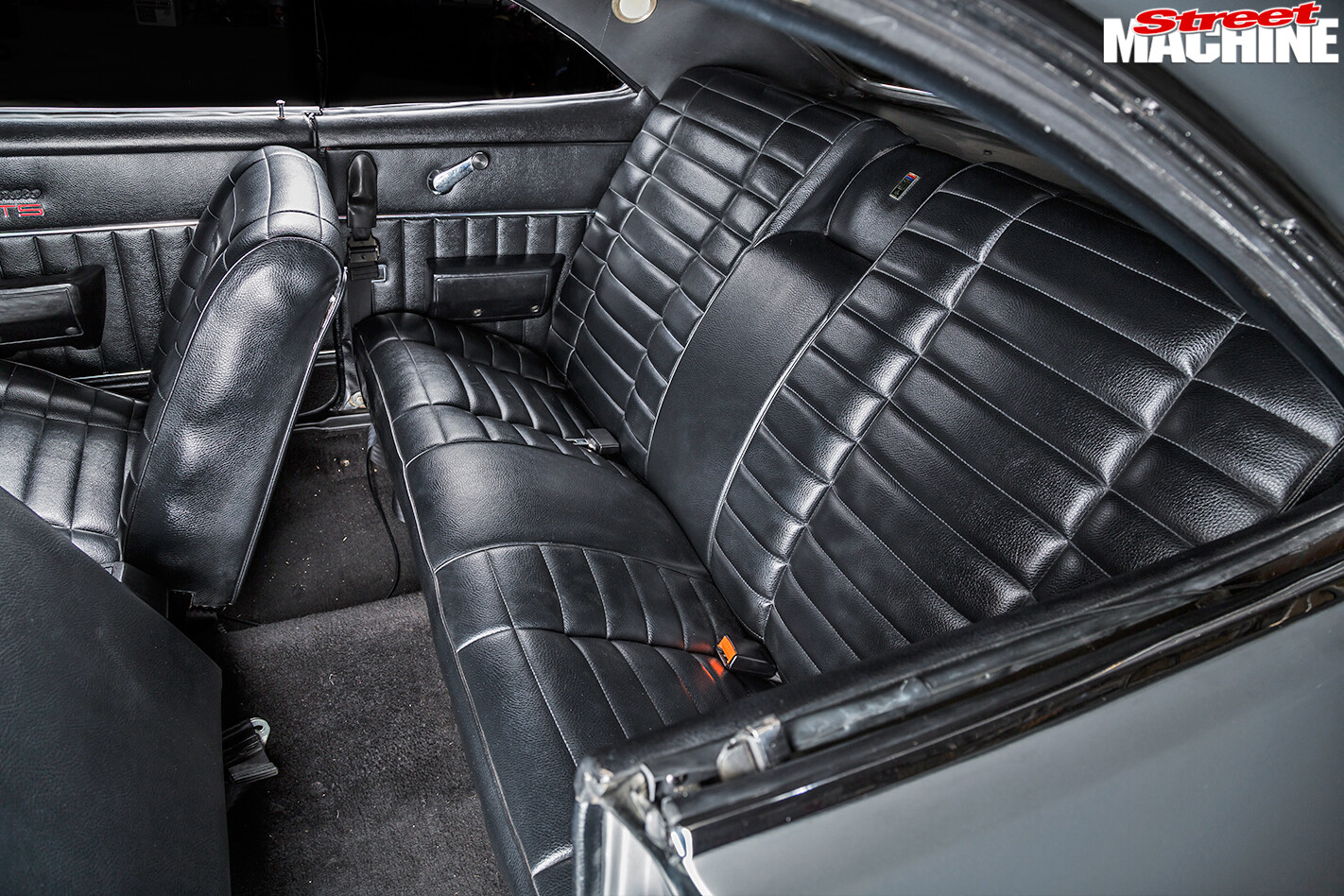 Holden -HG-Monaro -interior -back