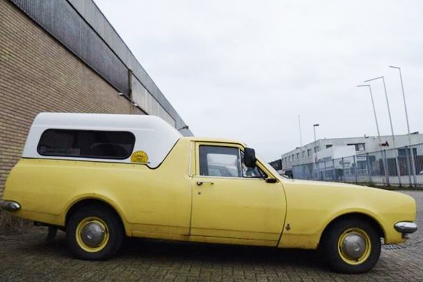 Holden HG ute in France
