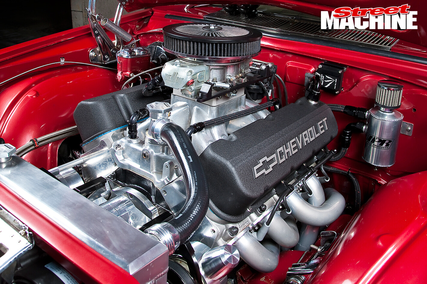 Holden -HJ-Statesman -engine -bay