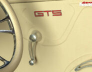 Holden HK GTS Monaro doortrim