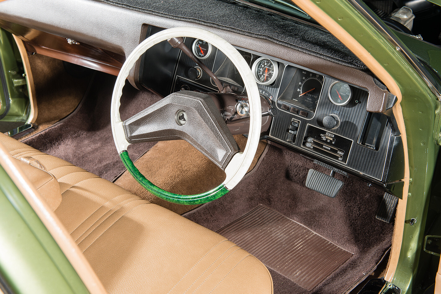 Holden HQ interior