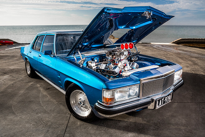 Holden HQ Statesman engine bay