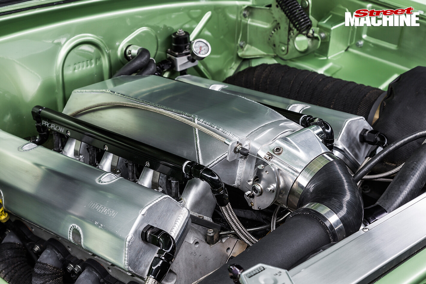 Holden -HR-engine -2