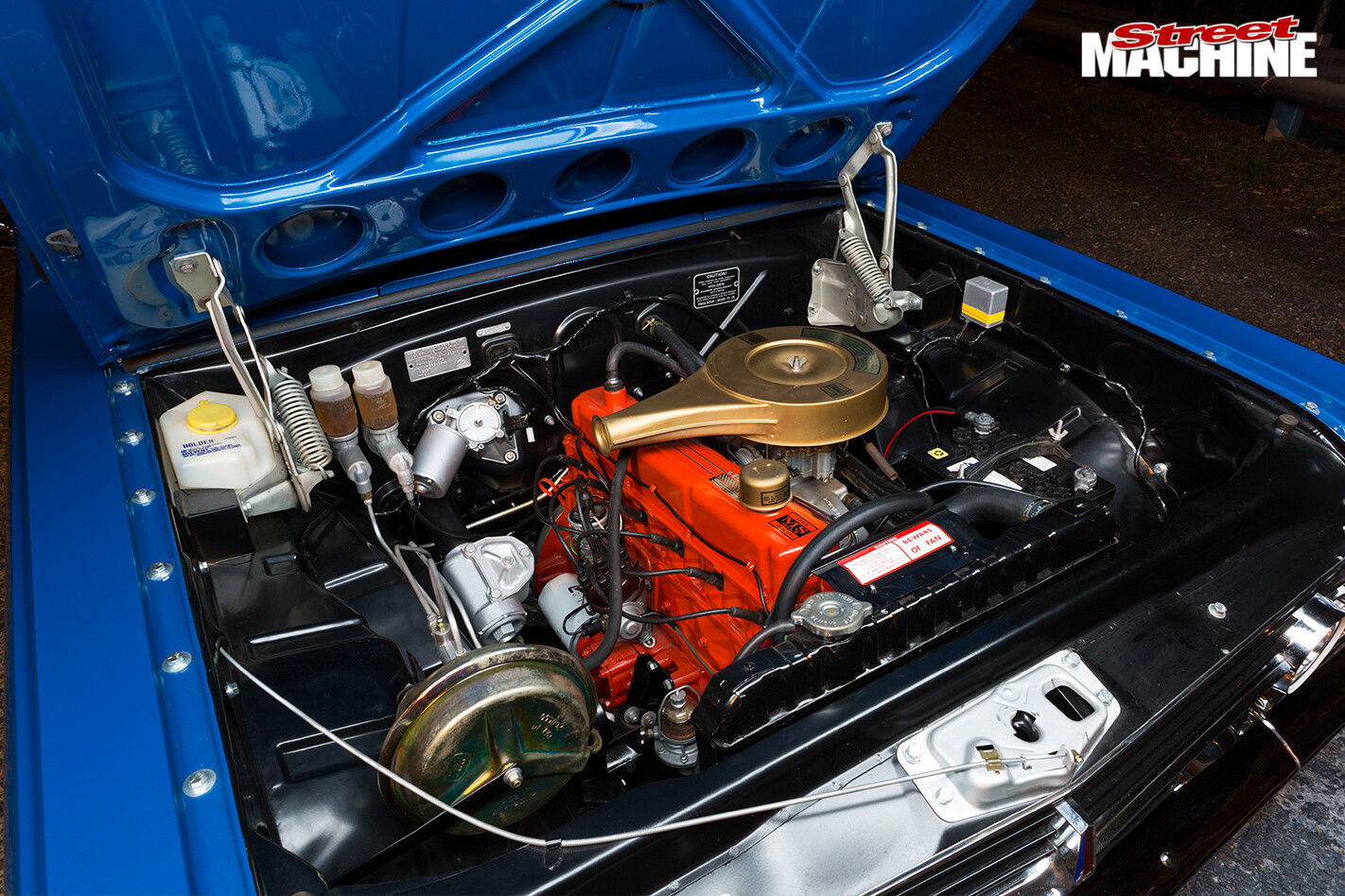Holden -hr -panel -van -engine -bay