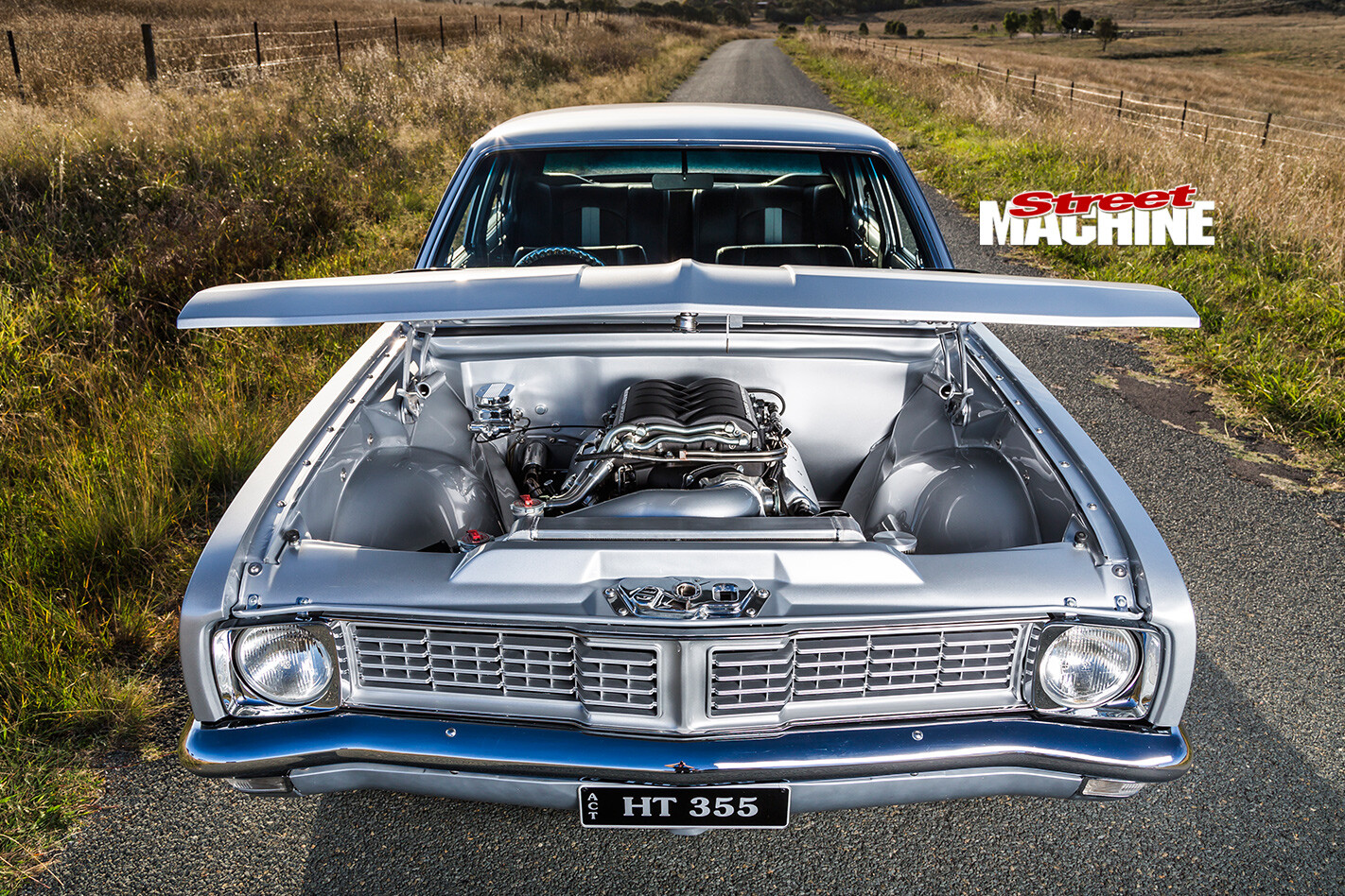 Holden -HT-Kingswood -bonnet -up -2