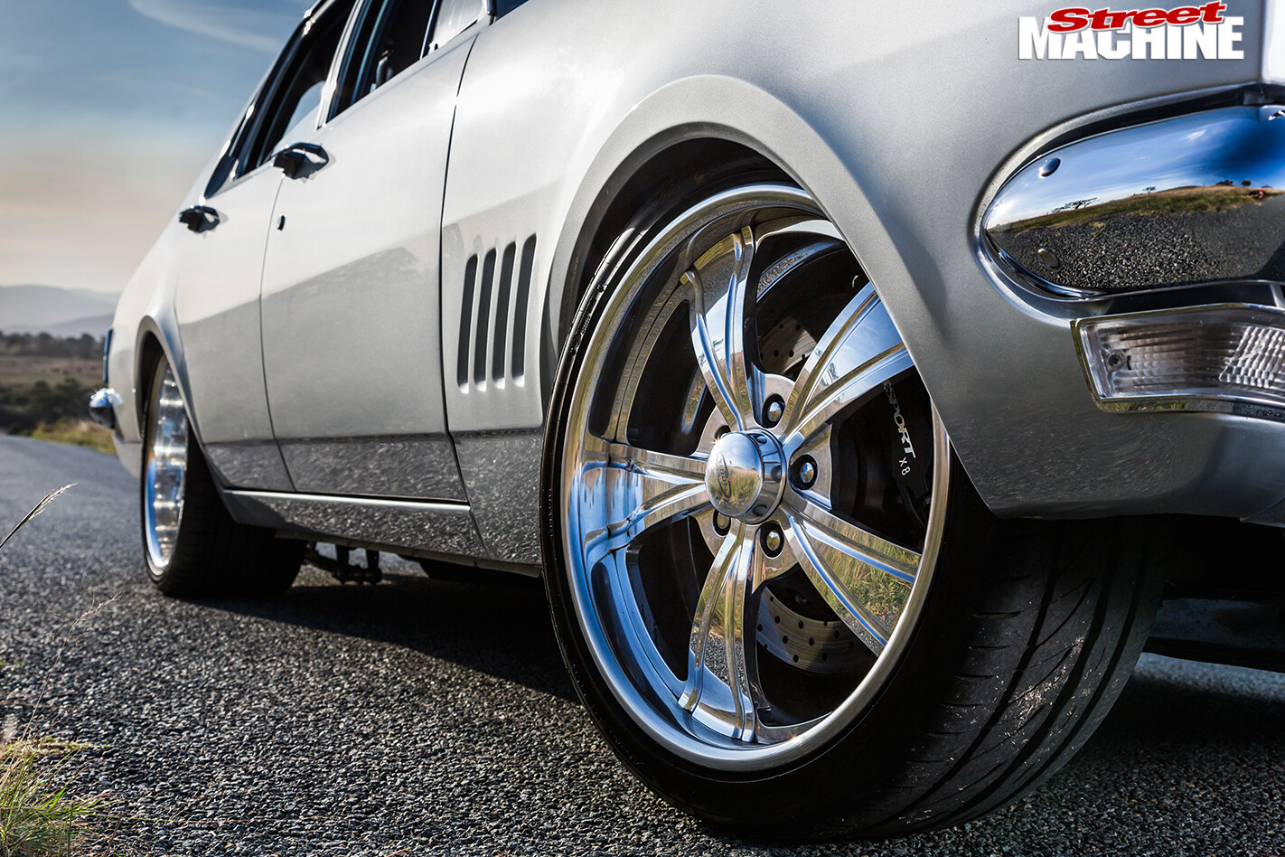 Holden -HT-Kingswood -front -wheel