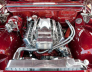 Holden HT Monaro engine bay