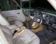 Holden HZ Kingswood interior