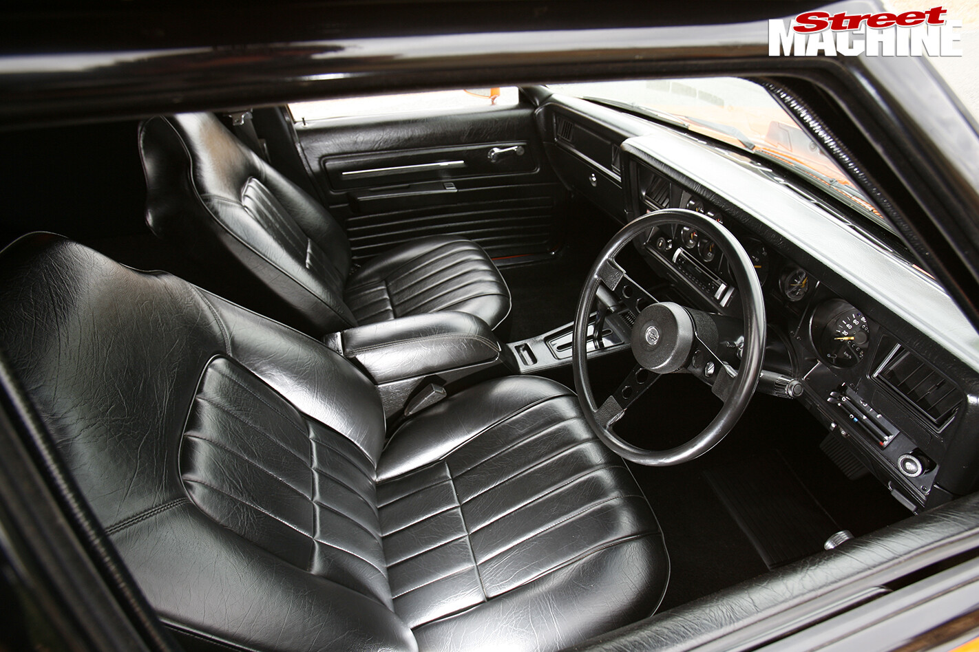 Holden -HZ-Sandman -interior -front
