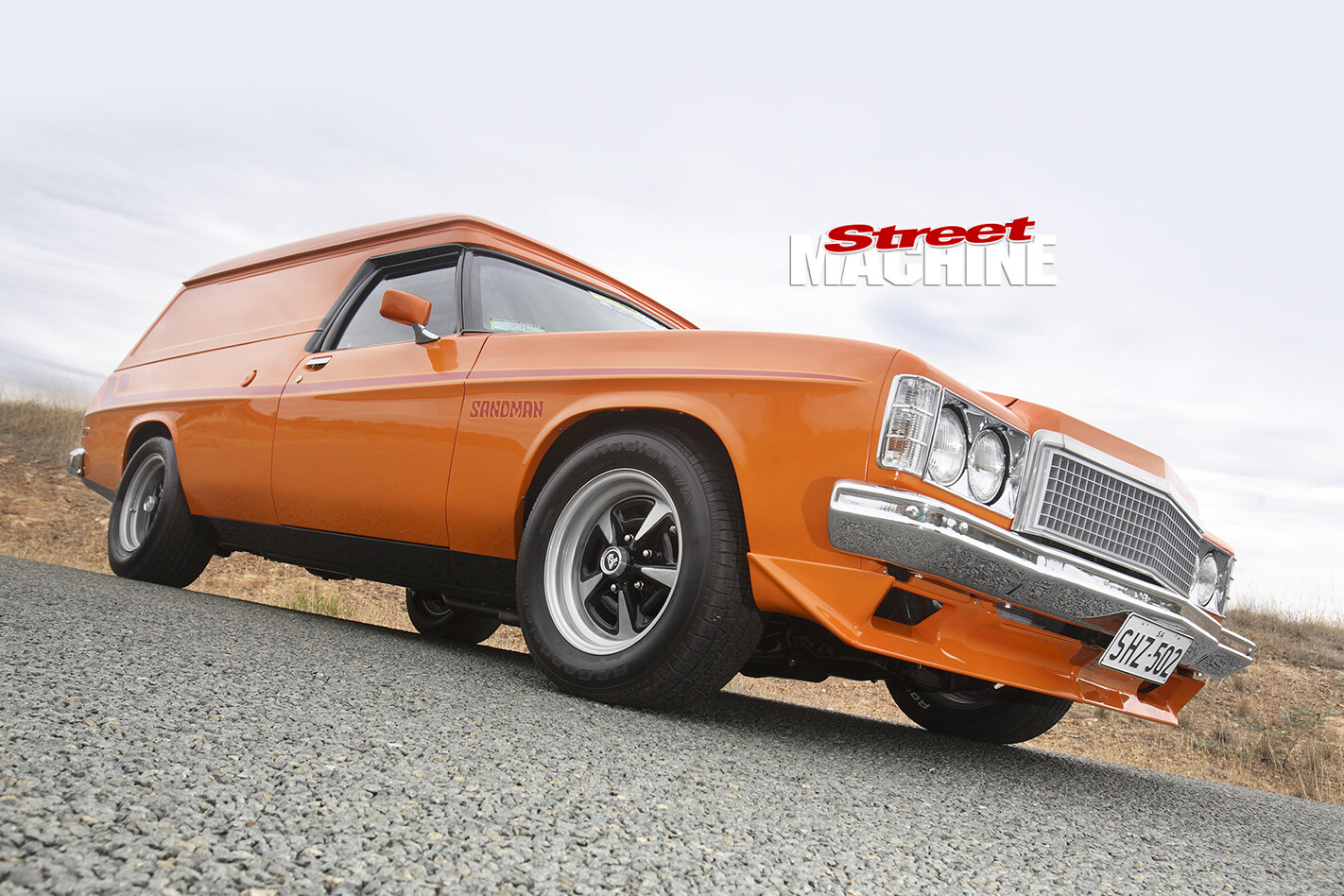 Holden -HZ-Sandman -side -angle