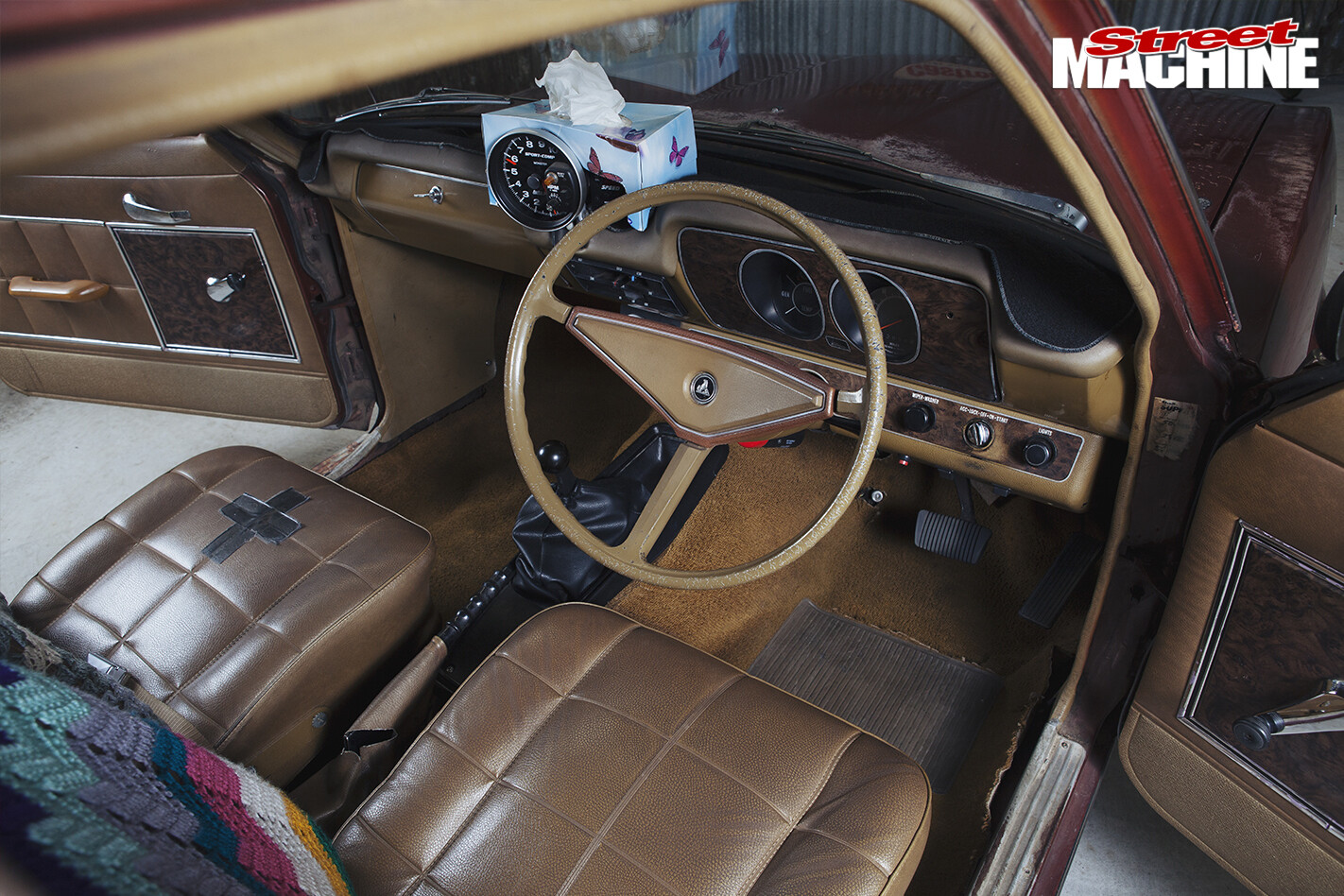Holden -LC-Torana -SL-interior -front