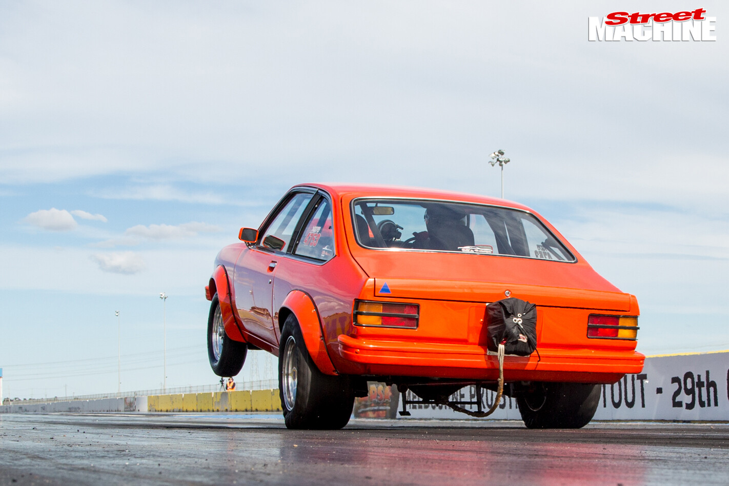 Holden -LX-Torana -wheelstand -1