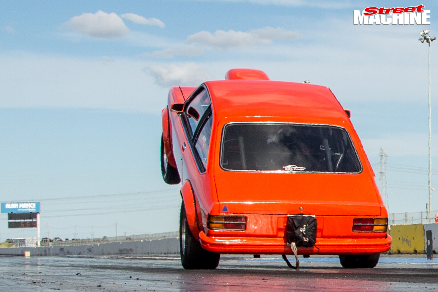Holden -LX-Torana -wheelstand -2